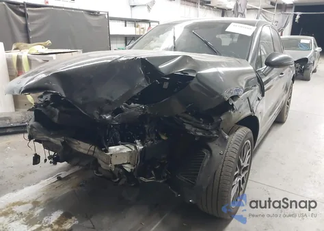 2017 Porsche Macan Turbo z USA, uszkodzony, nr VIN WP1AF2A51HLB60812